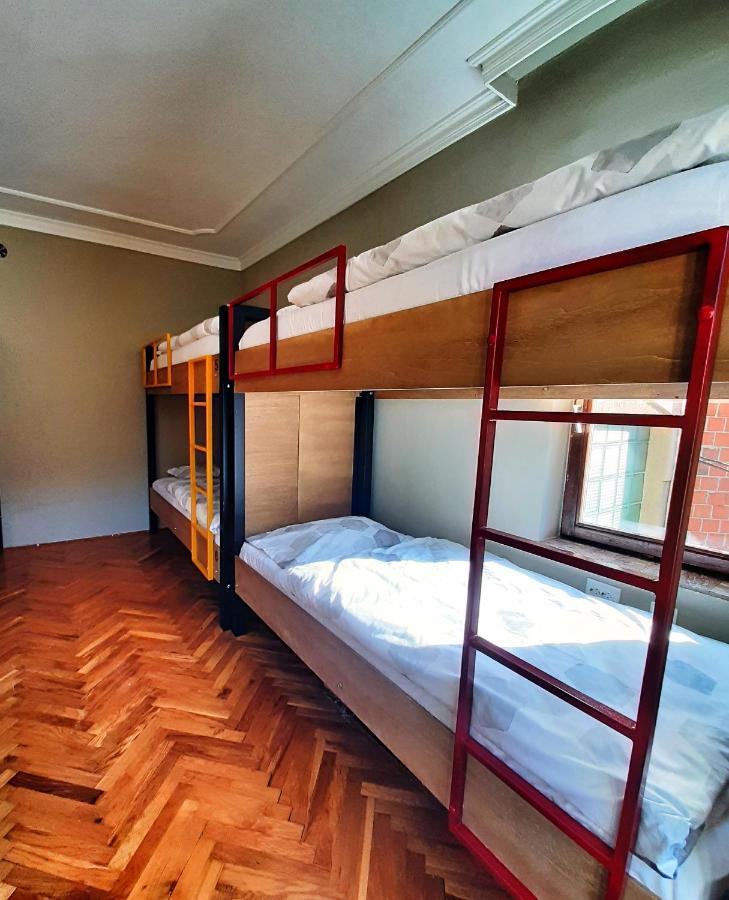 Hostel Prishtina Backpackers Pristina Exterior photo